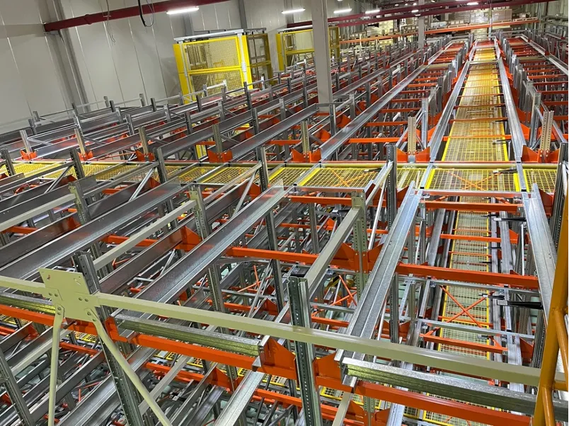 AI-based allocation of materials and storage locations in the high-bay warehouse