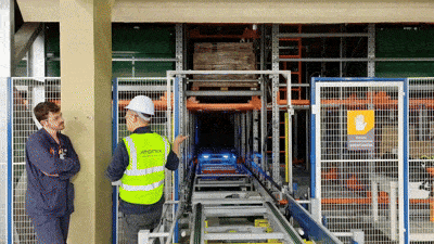 Animation of pallet shuttles operating in the high-bay warehouse