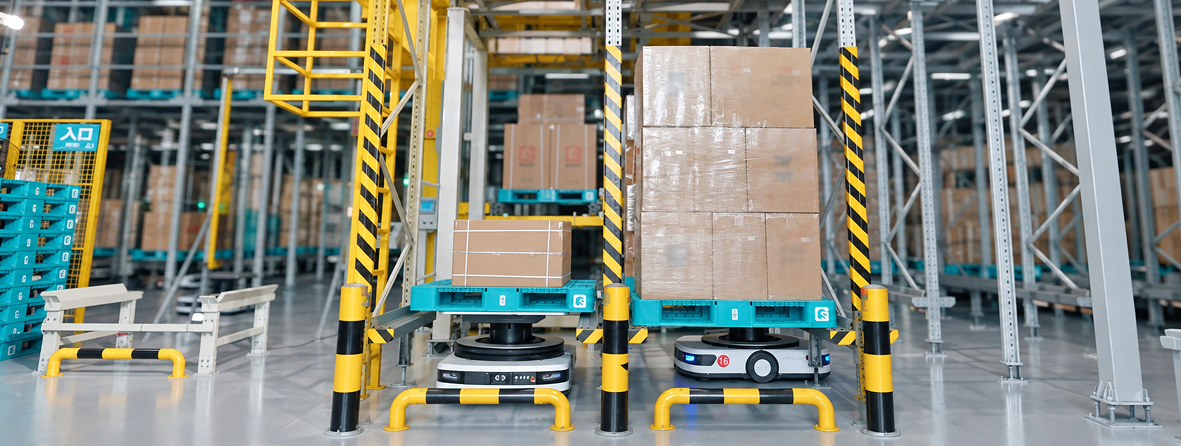 An automated warehouse in a smart manufacturing plant